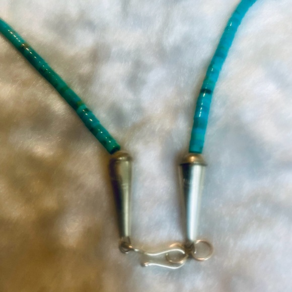 ☘️VTG Navajo Turquoise Beaded Necklace with Silver Accents - Picture 3 of 3
